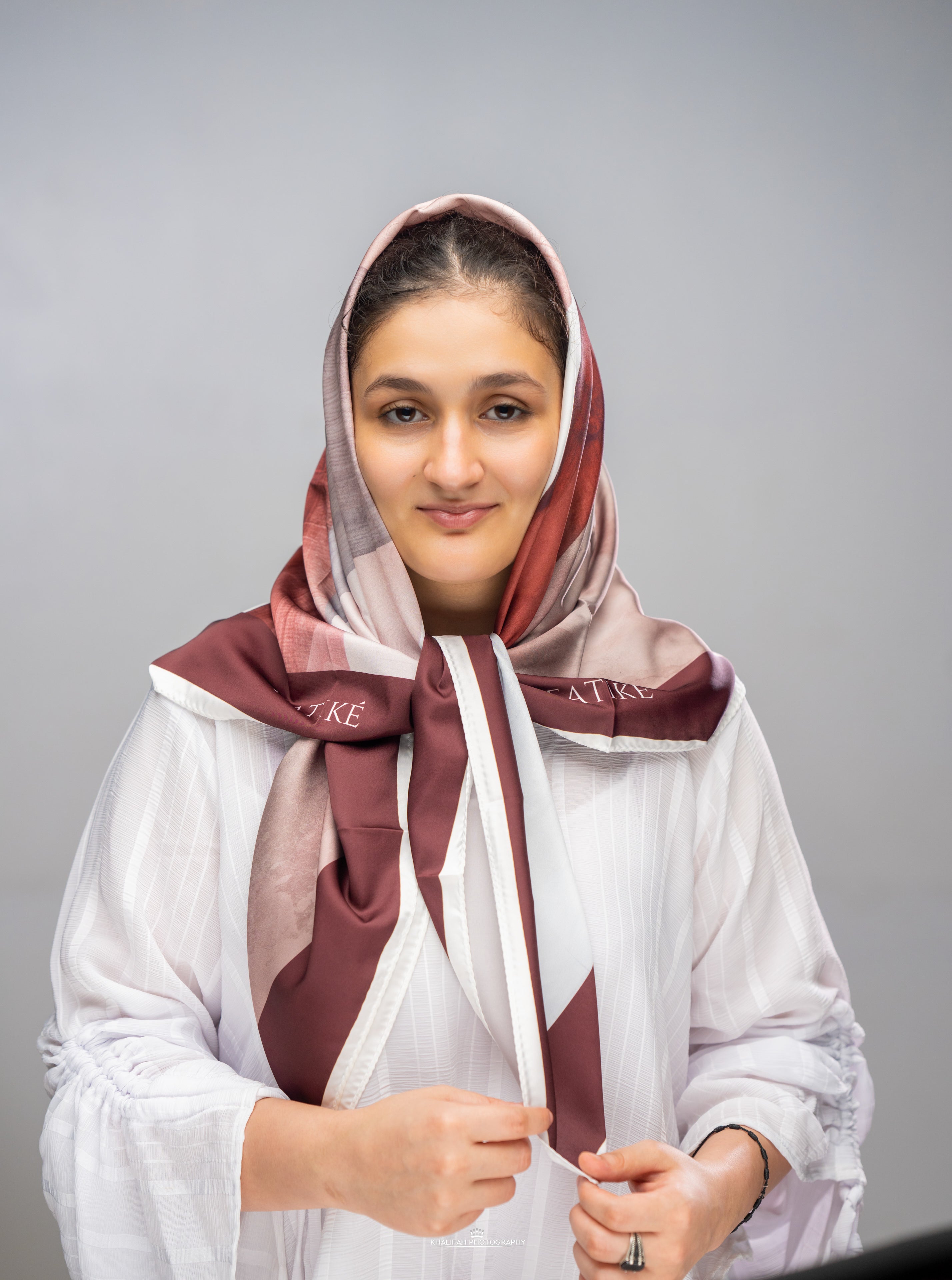 Fatiké abstract scarf